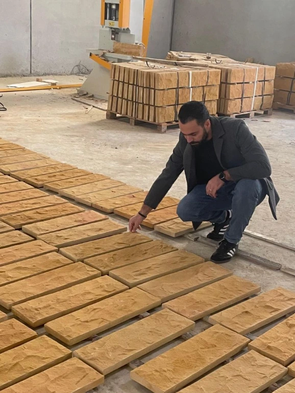 Pre-shipment stone crate packaging inspection and verification